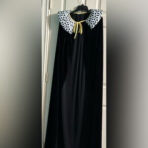 Costume Cape Size Large with White and Black Neck and Yellow Tie